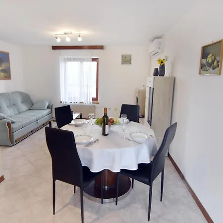 Daire With A Parking Space Babici, - 22437 Umag