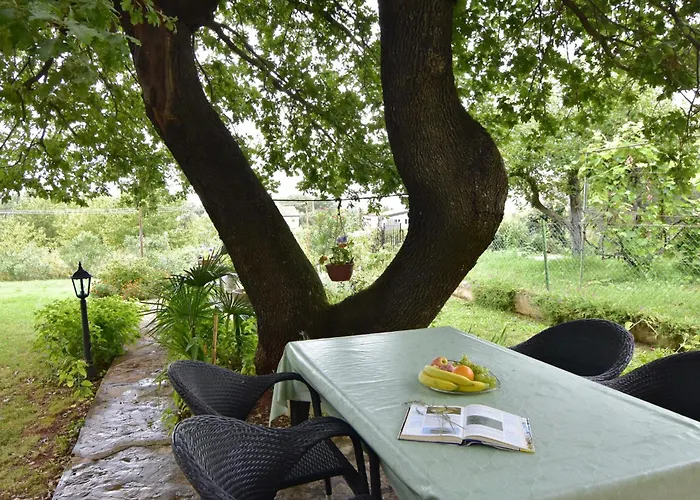 Appartement With Parking Space Babici, - 22437 *