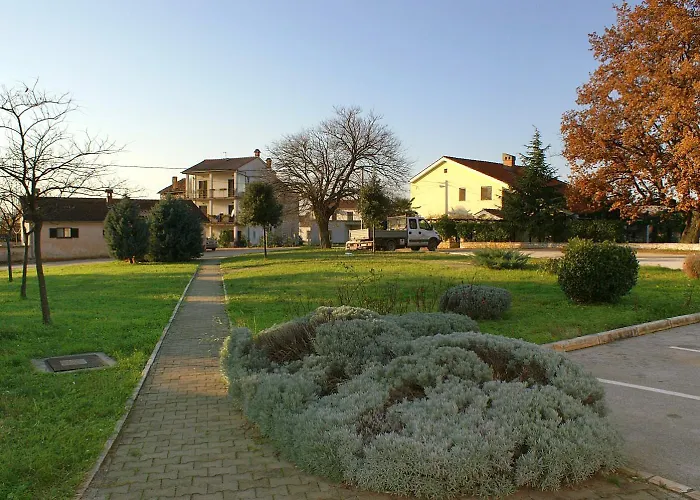 With Parking Space Babici, - 22437