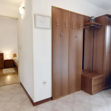 With A Parking Space Babici, - 22437 Apartment